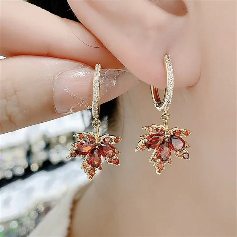 Fashion Leaf Maple Crystal Drop Stud Earrings for Women Pearl Tassel Chain Dangle Hoop Jewelry Wedding Party Piercing Green Gift