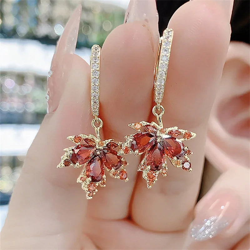 Fashion Leaf Maple Crystal Drop Stud Earrings for Women Pearl Tassel Chain Dangle Hoop Jewelry Wedding Party Piercing Green Gift