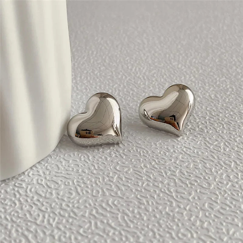 LATS Sliver Color Smooth Surface Love Heart Shaped Stud Earrings Women Minimalist Fashion Girl Wedding Bridal Jewelry