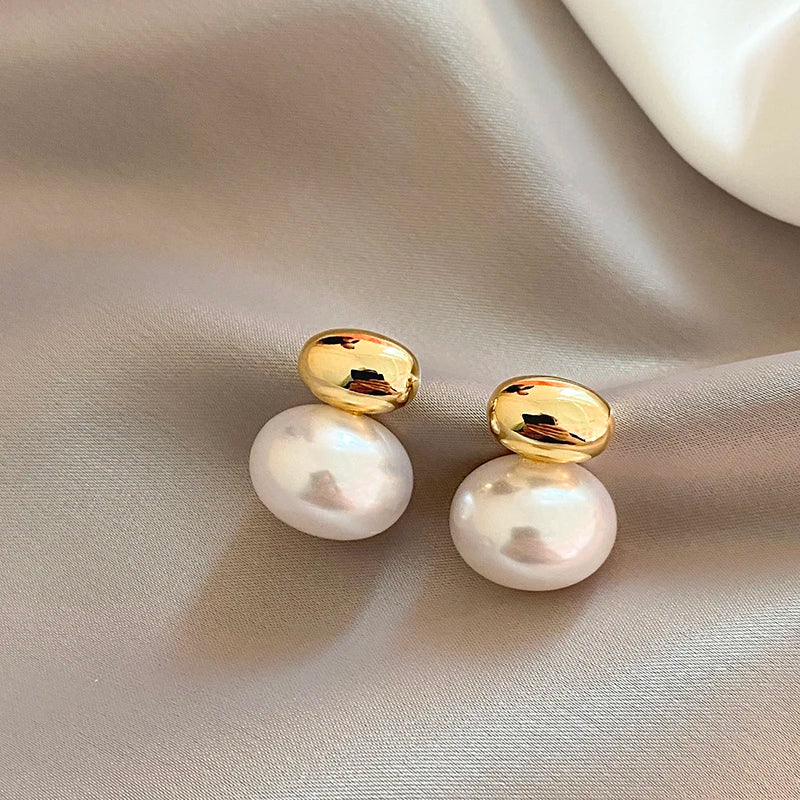 New French Elegant Gold Color Bean Spliced Flat Pearl Earrings for Korean Fashion Jewelry Party Women's Sweet Accessories