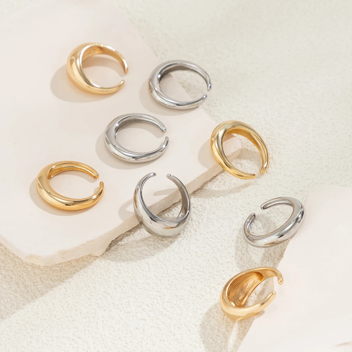 8 Pcs Chunky Open Smooth Surface Rings Set for Women Trendy Gold Color and Silver Color Mixed Finger Rings Accessories Fashion