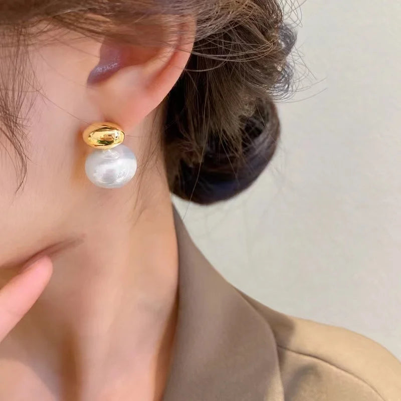 New French Elegant Gold Color Bean Spliced Flat Pearl Earrings for Korean Fashion Jewelry Party Women's Sweet Accessories